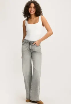 Discount Bo Top T-shirts & Tops