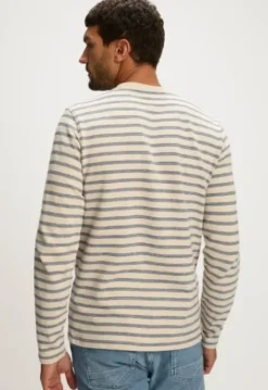 Clearance Griffin Longsleeve T-shirts