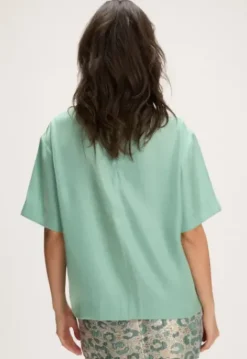 Discount Kahliya Blouse Blouses