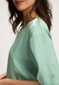 Discount Kahliya Blouse Blouses